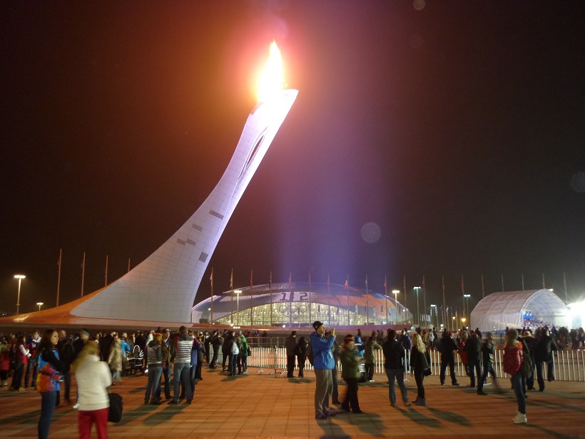 Олимпийский огонь в сочи фото